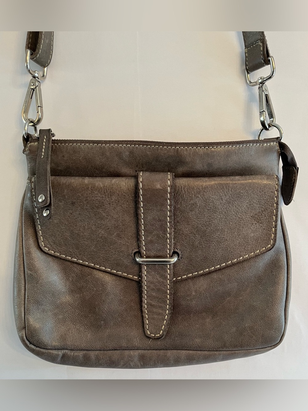 ROOTS Vintage Leather Crossbody Bag Grey Tribe Leather